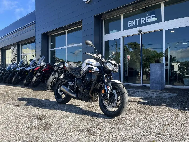 STREET TRIPLE 765 R A2