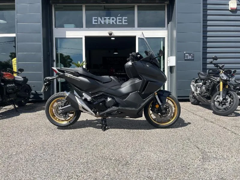NSS FORZA 750 2024