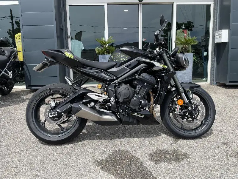 STREET TRIPLE 765 RS