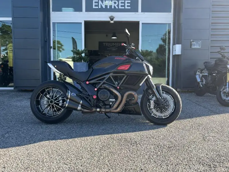 DIAVEL DARK