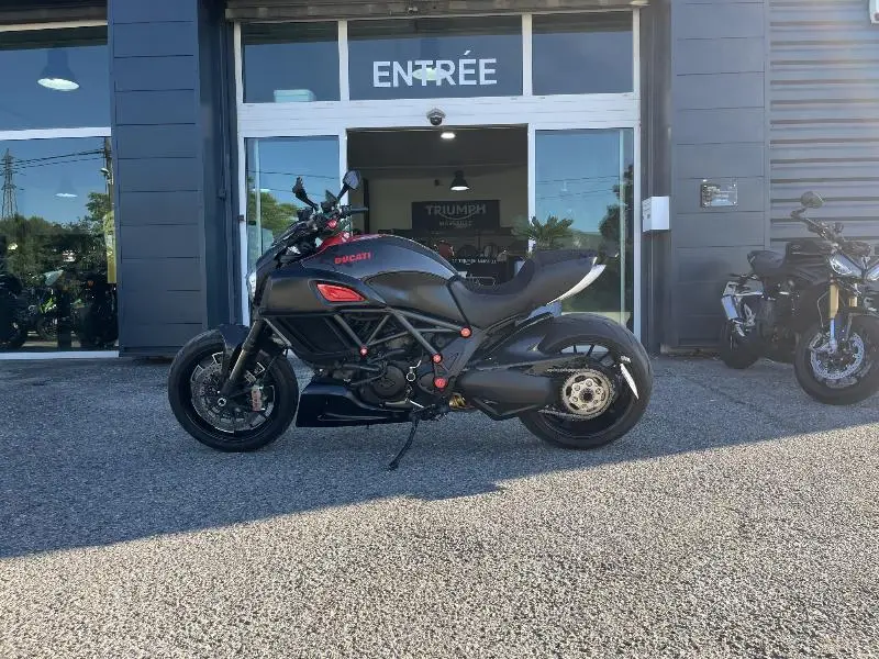 DIAVEL DARK