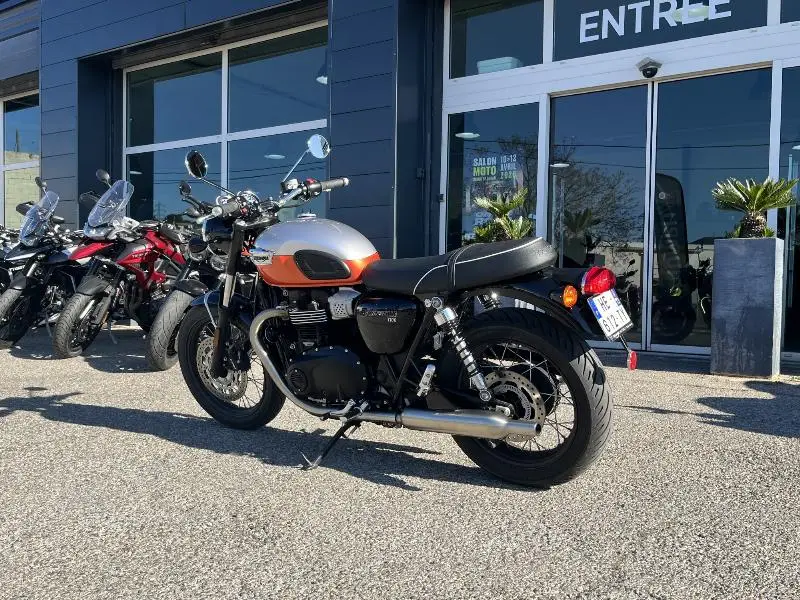 Bonneville T100