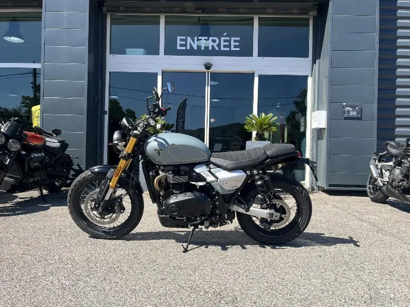SCRAMBLER 900