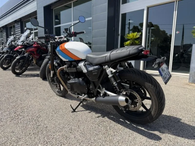 SPEED TWIN 900