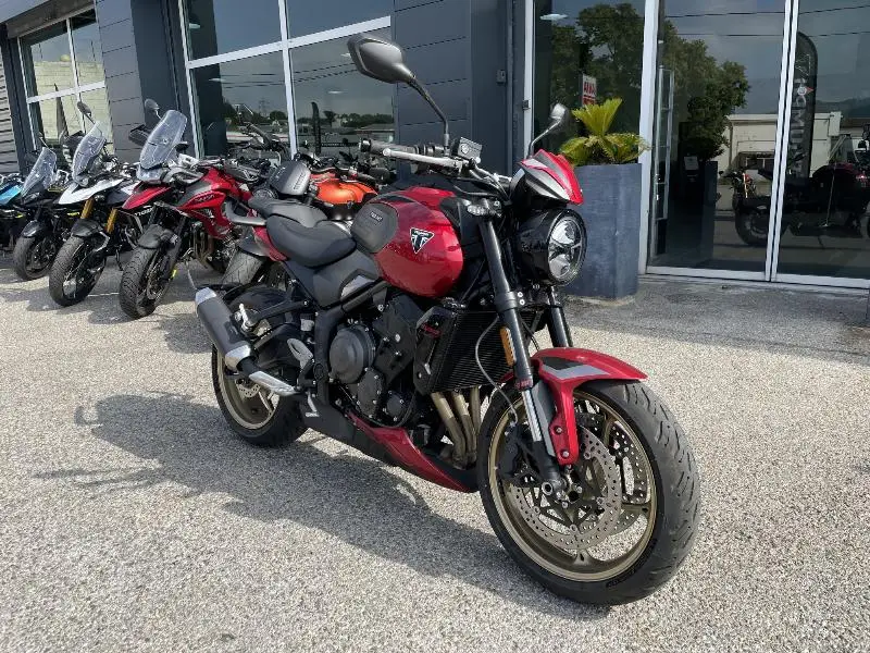 TRIDENT 800