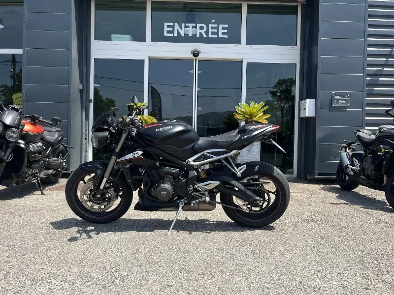STREET TRIPLE 765 RS