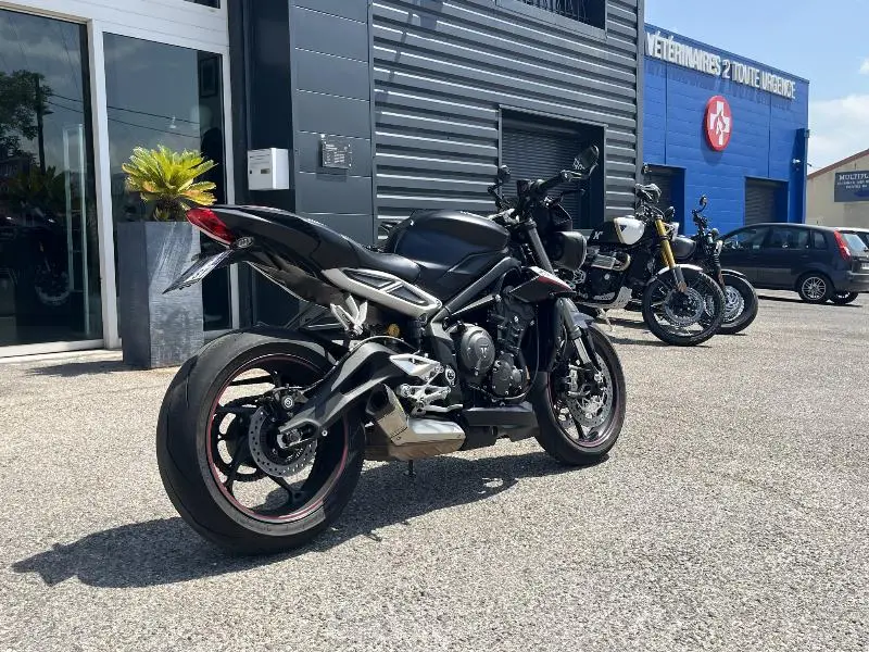 STREET TRIPLE 765 RS