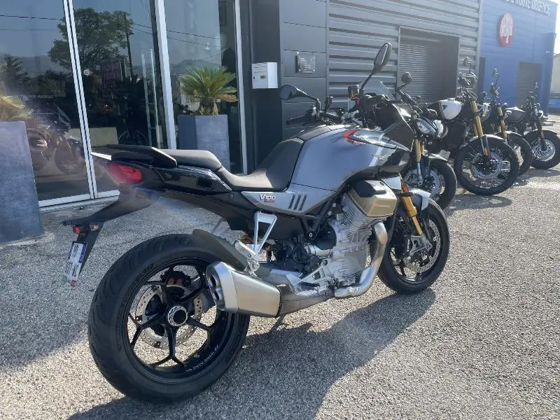 V 100 MANDELLO S