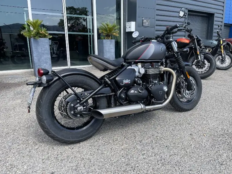 Bonneville Bobber 1200