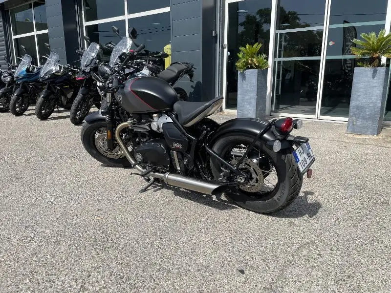 Bonneville Bobber 1200