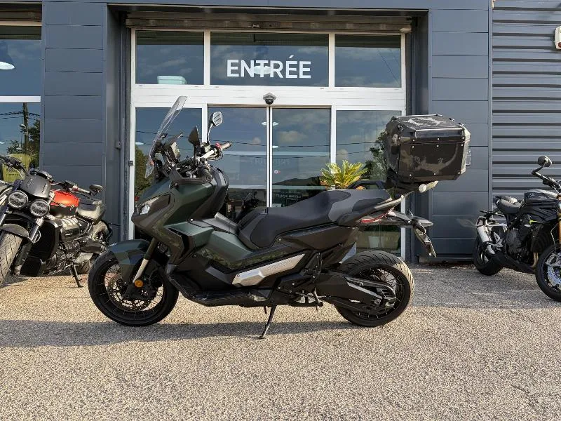 XADV 750 DCT