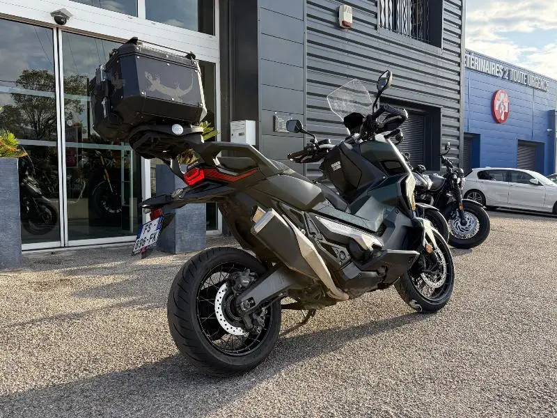 XADV 750 DCT