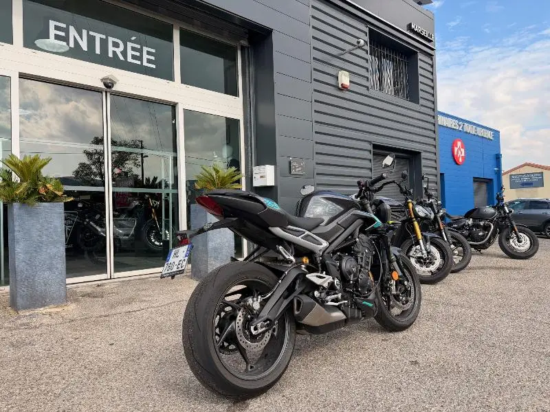 STREET TRIPLE 765 RS