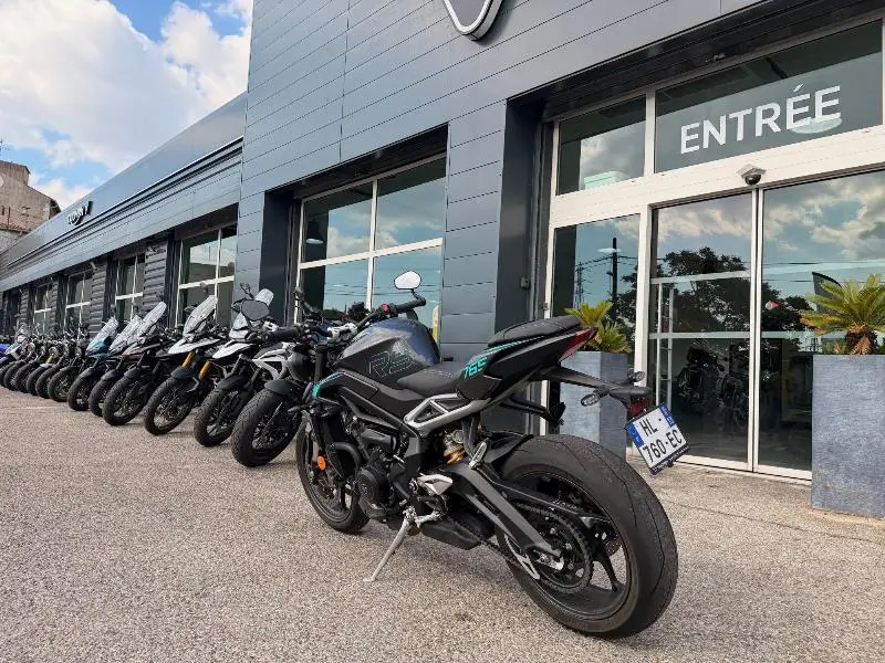 STREET TRIPLE 765 RS