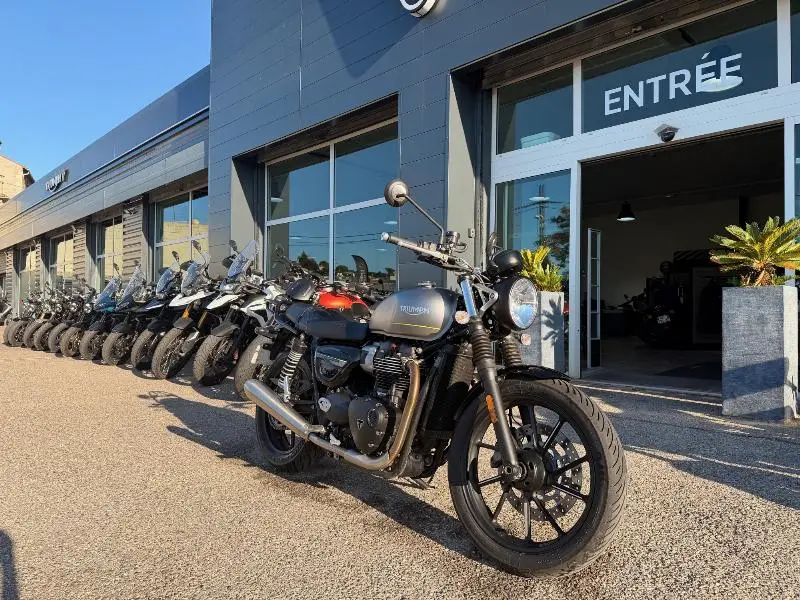 SPEED TWIN 900