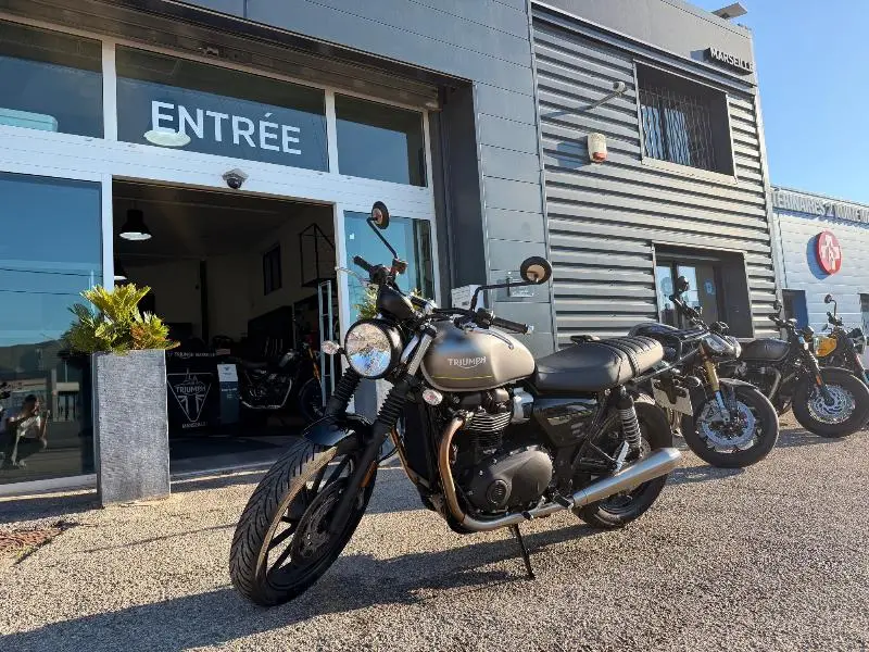 SPEED TWIN 900