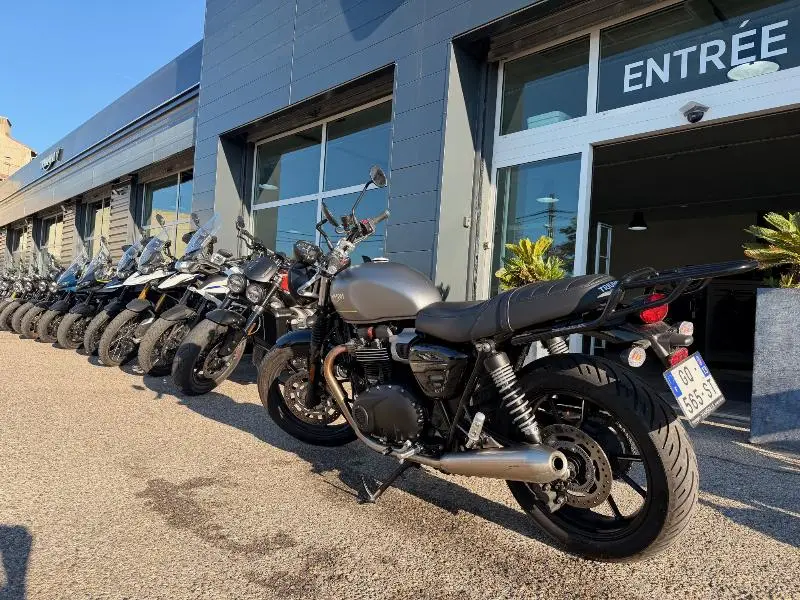 SPEED TWIN 900