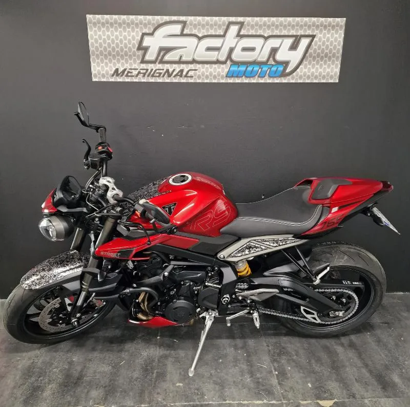 STREET TRIPLE 765 RS