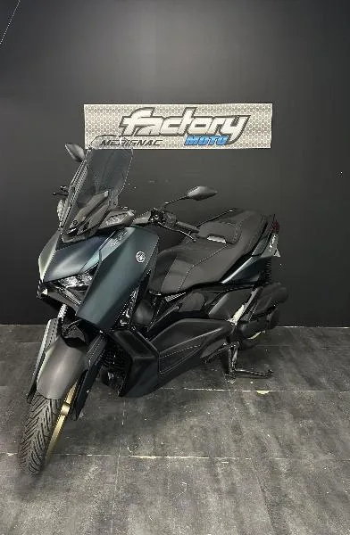 XMAX 125 TECH MAX