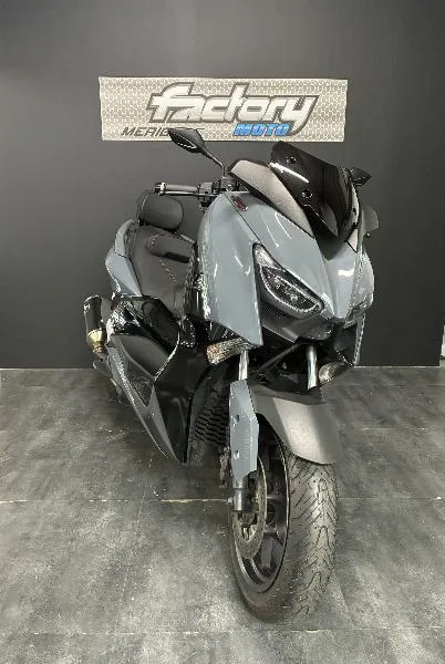 XMAX 125 TECH MAX