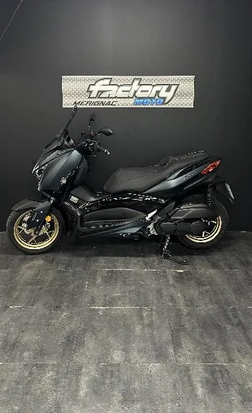 XMAX 125 TECH MAX