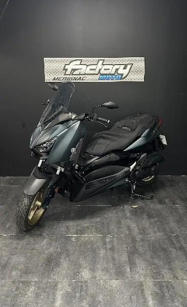 XMAX 125 TECH MAX