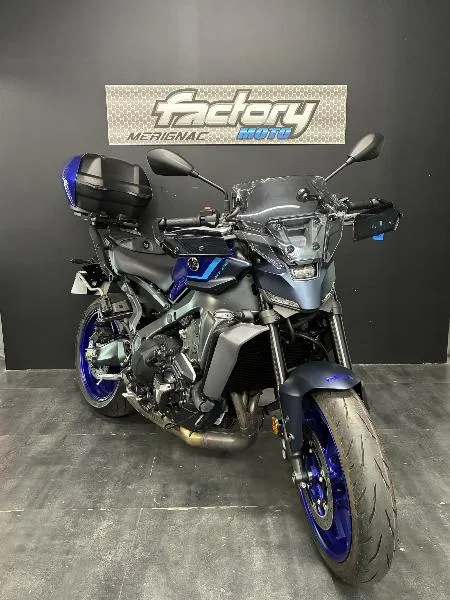MT09