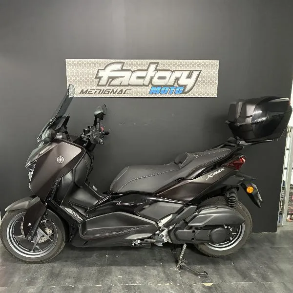 XMAX 125 TECH MAX