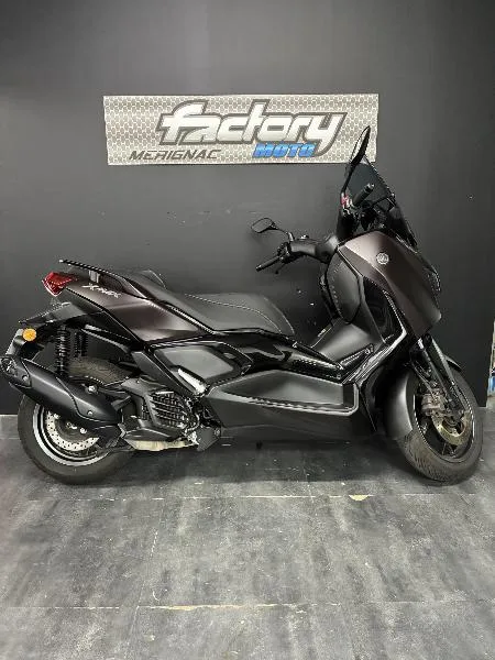 XMAX 125 TECH MAX