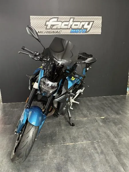 F 900 R