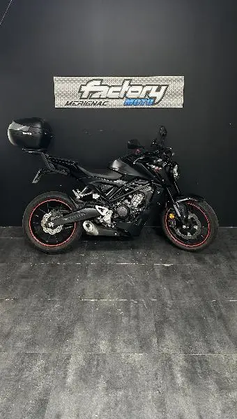 CB 125  R
