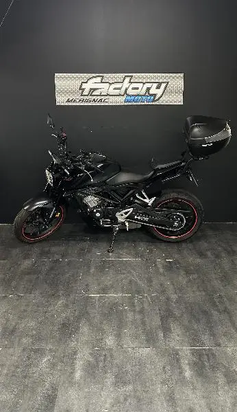 CB 125  R