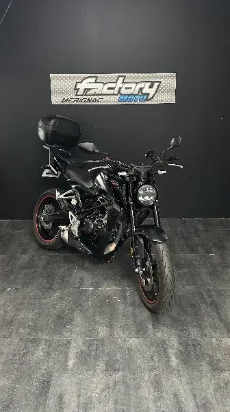 CB 125  R