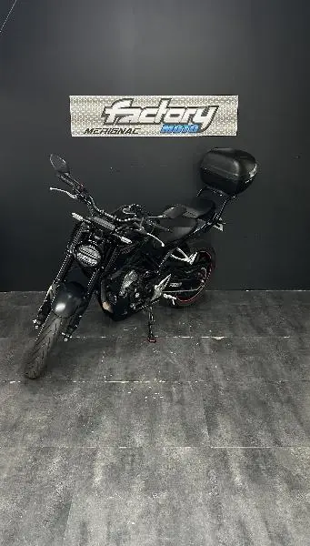 CB 125  R