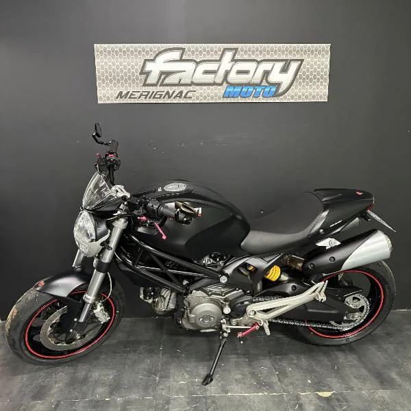 696 MONSTER