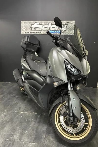 XMAX 300 Tech Max