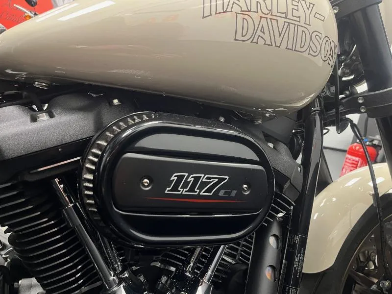 SOFTAIL LOW RIDER 1923 S