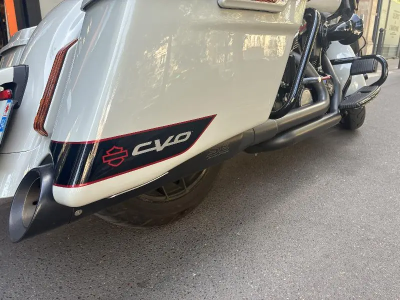 TOURING STREET GLIDE 1923 CVO 