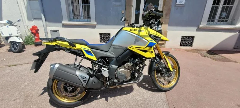 DL VSTROM 1050DE