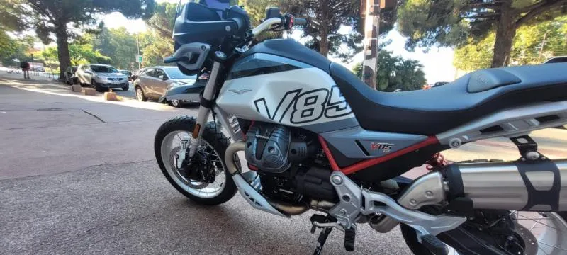 V85 TT 850