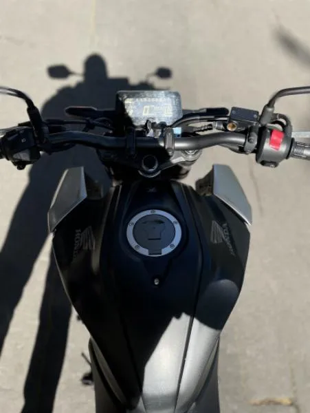 CB125R