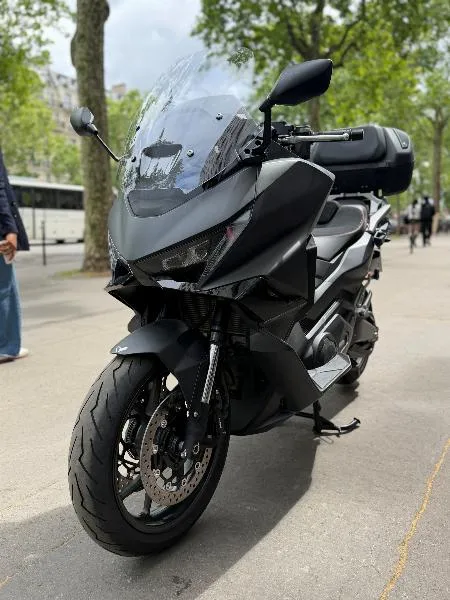 NSS FORZA 750