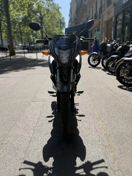 CB 125 F