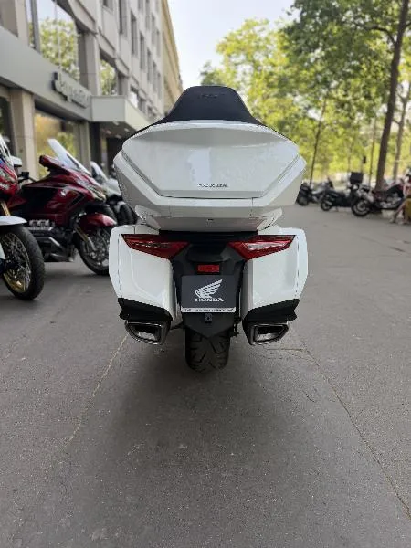 GL 1800 GOLDWING TOURING DCT