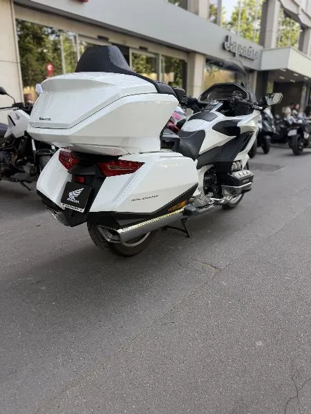 GL 1800 GOLDWING TOURING DCT
