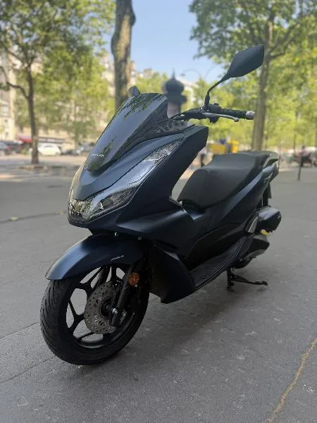 Honda PCX 125 2024 for 2490 in PARIS 16 - Used