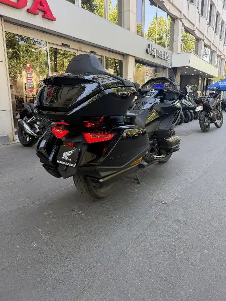 GL 1800 GOLDWING DCT