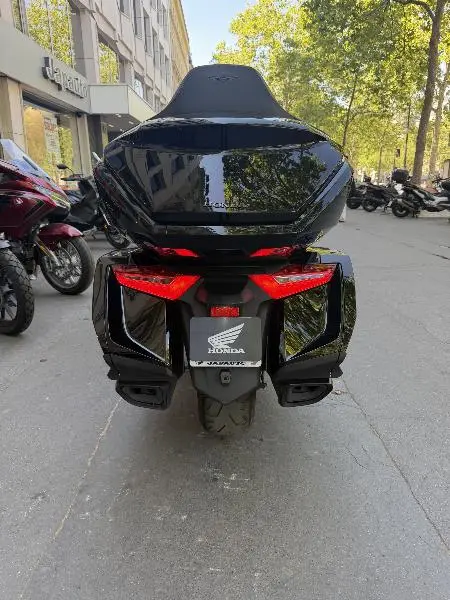 GL 1800 GOLDWING DCT
