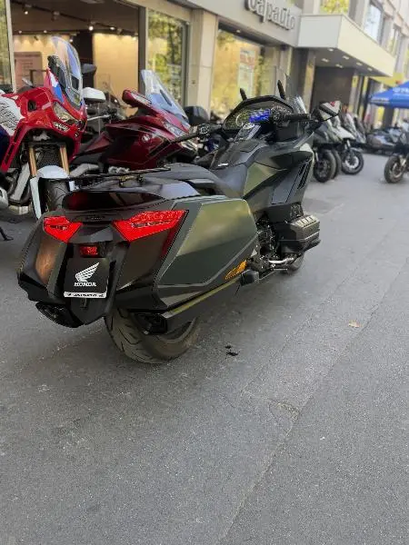 GL 1800 GOLDWING DCT