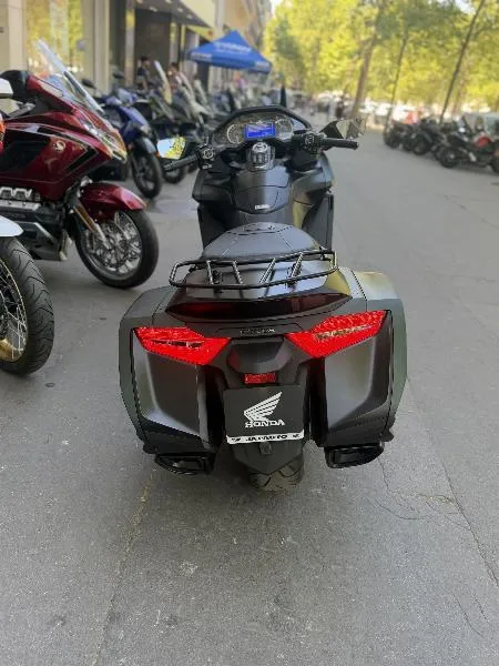 GL 1800 GOLDWING DCT